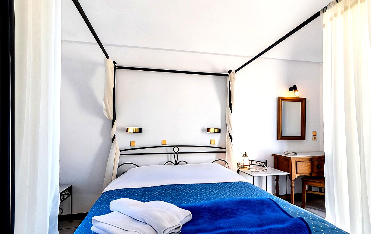 Irigeneia Hotel